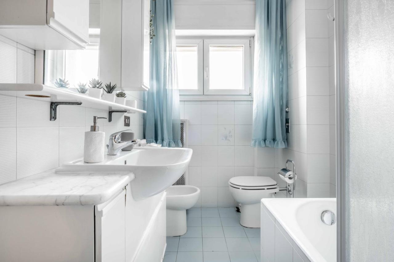 Morgantini House San Siro-Duomo "Netflix & Terrace" Apartment Milan Bagian luar foto