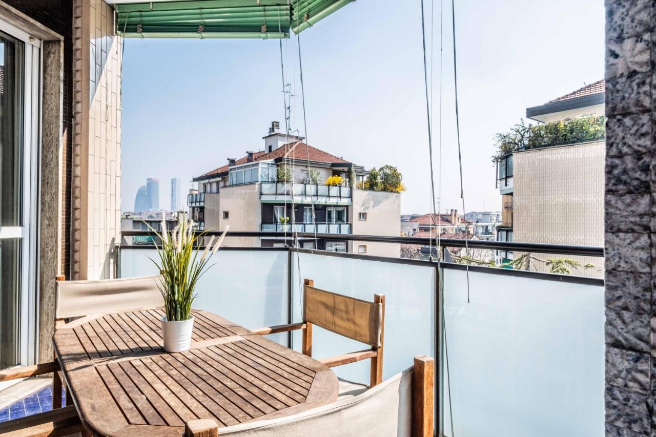 Morgantini House San Siro-Duomo "Netflix & Terrace" Apartment Milan Bagian luar foto