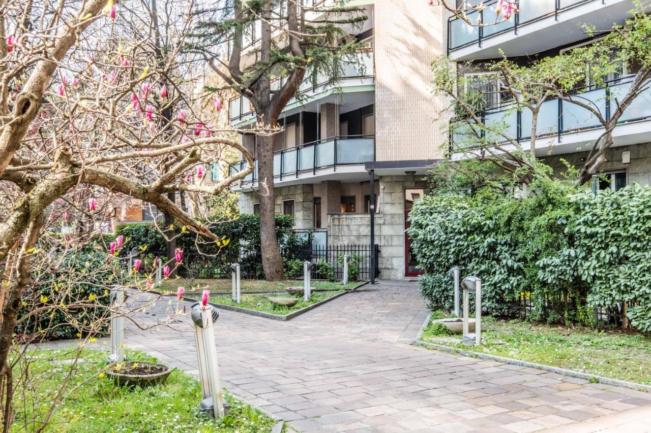 Morgantini House San Siro-Duomo "Netflix & Terrace" Apartment Milan Bagian luar foto