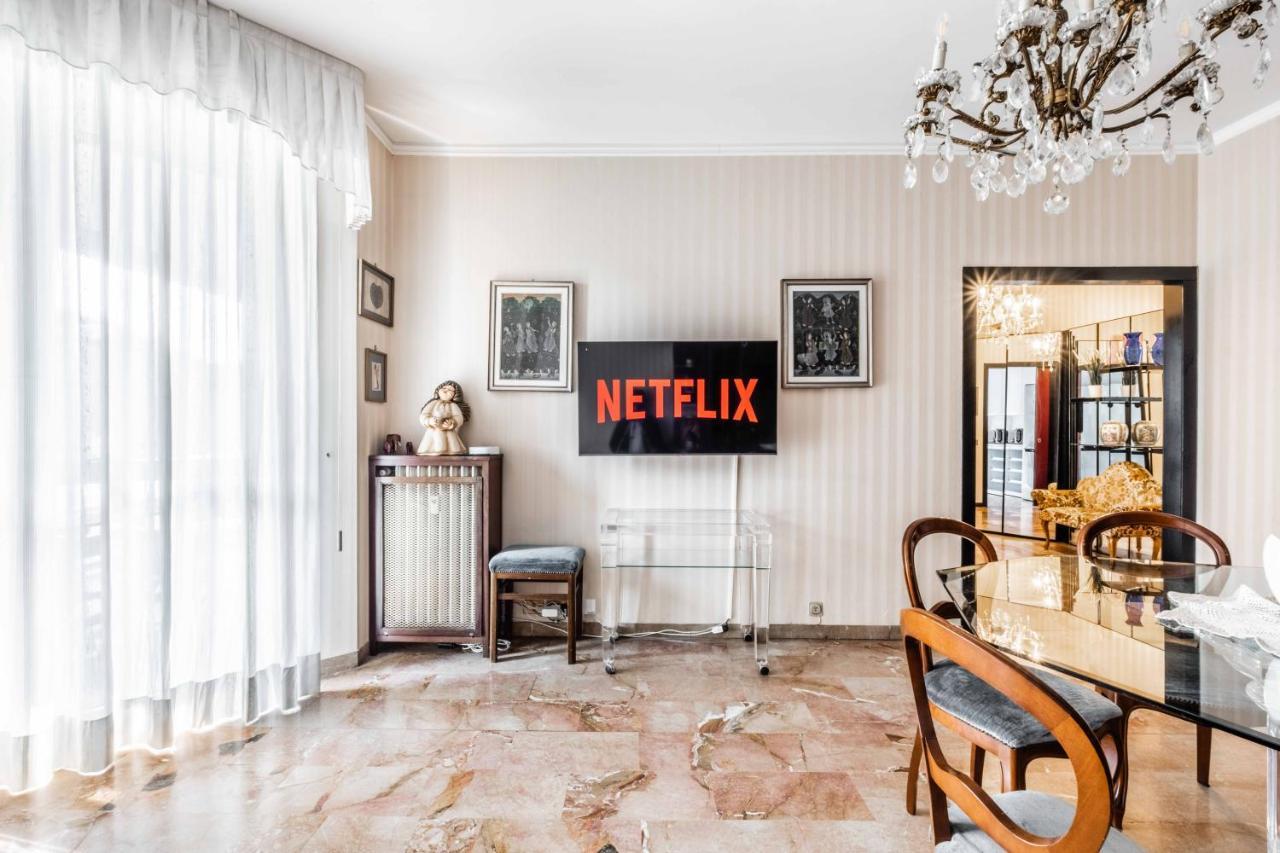 Morgantini House San Siro-Duomo "Netflix & Terrace" Apartment Milan Bagian luar foto