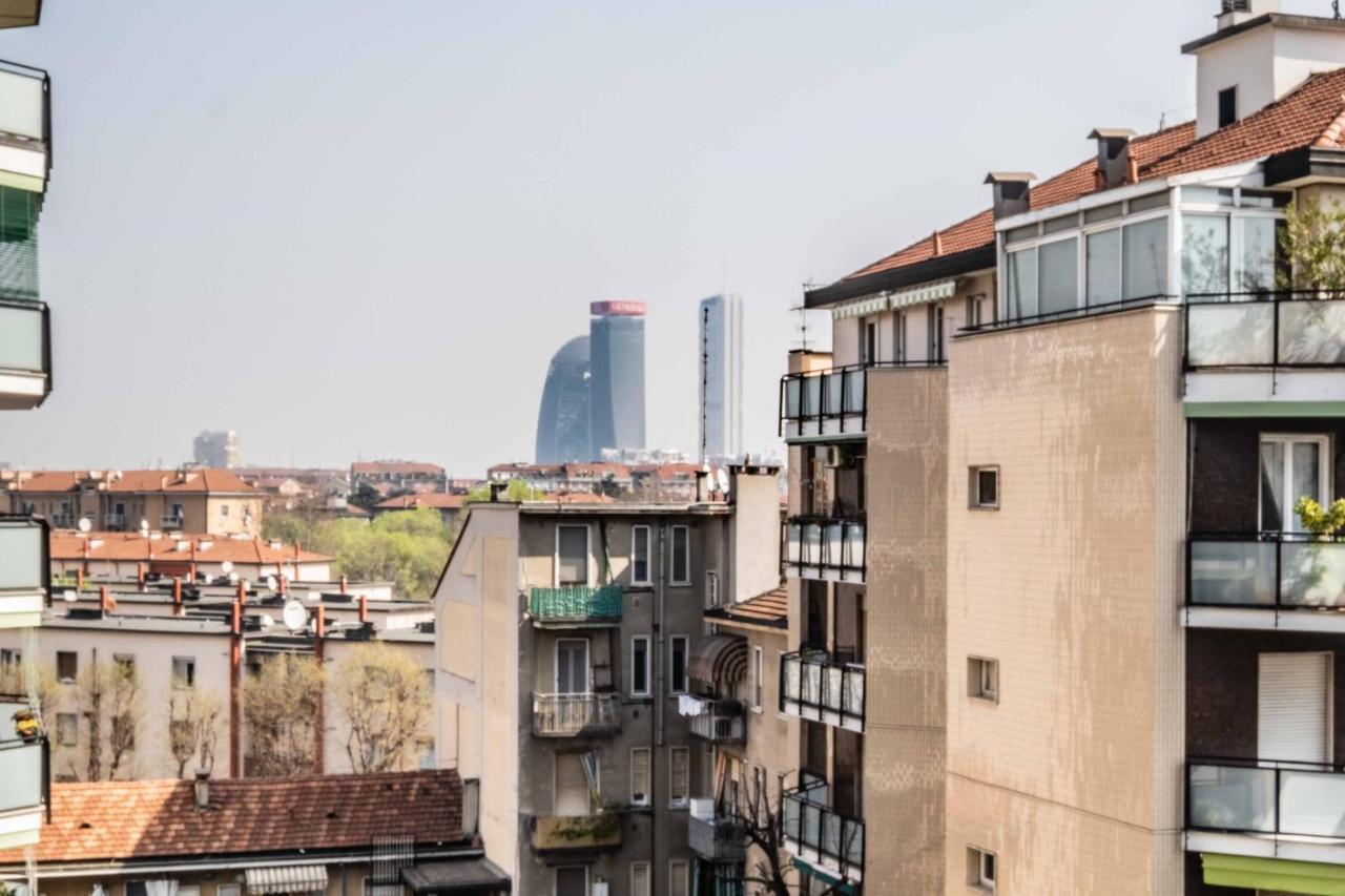 Morgantini House San Siro-Duomo "Netflix & Terrace" Apartment Milan Bagian luar foto